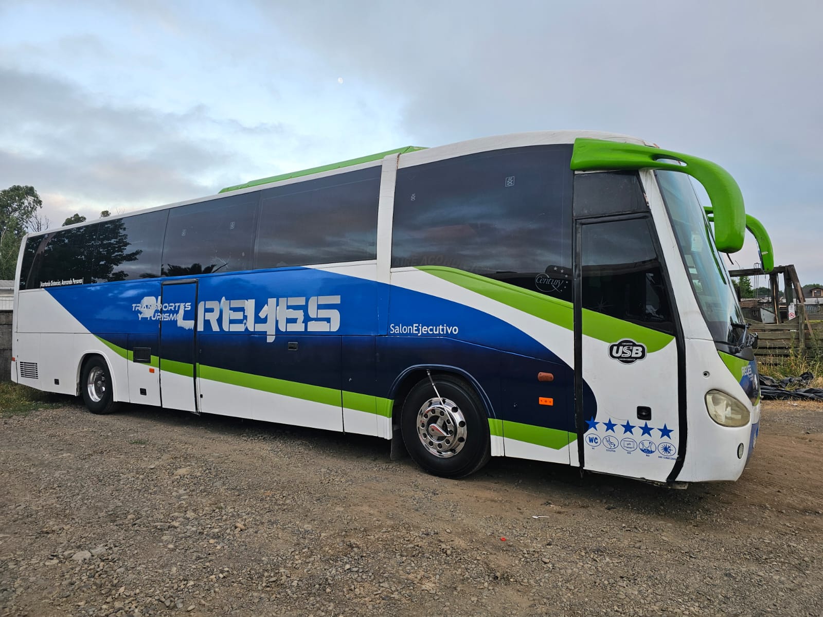 Bus Mercedes-Benz Century Semi Cama